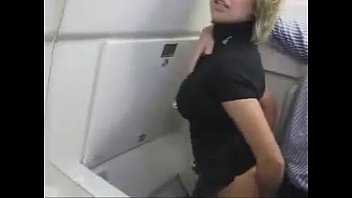 Sexo No Aviao Comendo Uma Aeromoça De Jeito No Banheiro